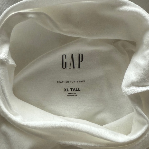 GAP Classic White Long Sleeve Feather Turtleneck Women's Top, Size XL Tall - Picture 4 of 9
